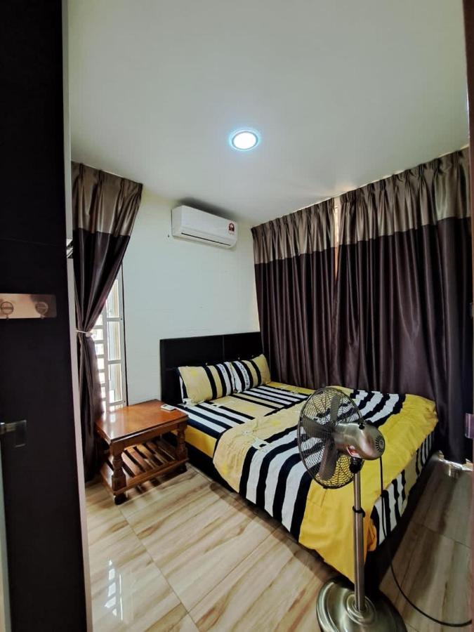 Rayyan Ashraf Homestay Кота-Бару Экстерьер фото